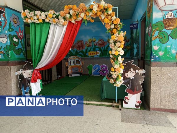 نماهای پرشور جشن شکوفه‌‌‌های میناب