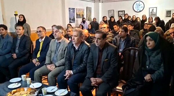 نمایشگاه دست سازه‌های دانش‌آموزی دبیرستان دخترانه ایران مهر اهر