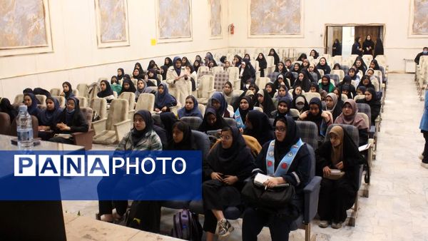 دوره آموزش خبر نویسی دختران ناحیه ۲ کرمان