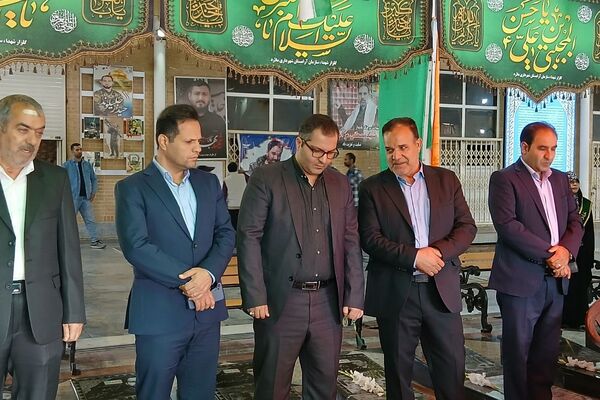 برپایی آیین غبارروبی مزار شهدا در هفته دفاع مقدس در ملارد 