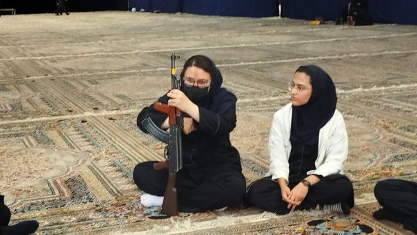 اردوی آمادگی دفاعی مدارس متوسطه دوم در کانون شهید سبحانی کرج 