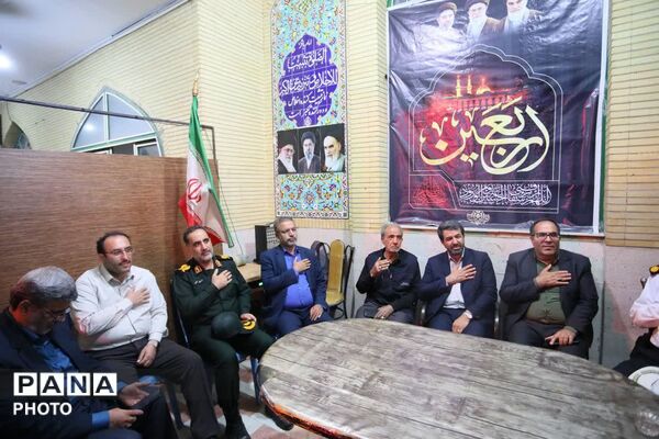 حضور استاندار همدان در کنار خادمان اباعبدالله الحسین (ع)