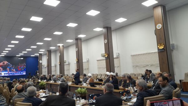 تماشای کشتی المپیک در استانداری مازندران با حضور وزیر آموزش و پرورش