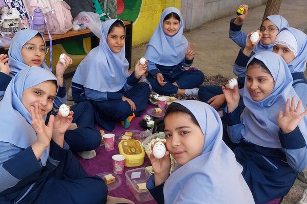 صبحانه سالم و روز تخم مرغ در دبستان شهید مجید مجیدی ناحیه دو شهرری 