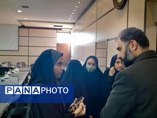 هم‌اندیشی فرماندار تفت با دانش‌آموزان 