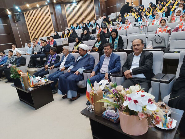 تجلیل از مربیان و دانش‌آموزان برتر شهرستان جم