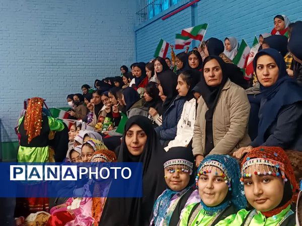 آئین افتتاحیه مسابقات فوتسال دانش‌آموزی منتخب آموزشگاه های شهرستانهای استان تهران به میزبانی ورامین 