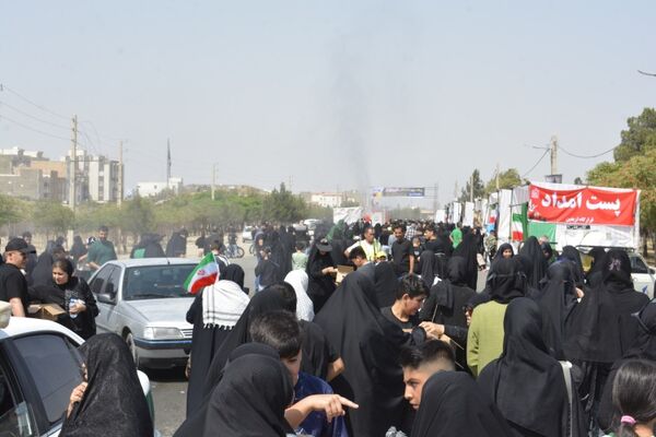 پیاده روی دلدادگان اربعین حسینی ع در اسلامشهر به سوی امامزاده اسماعیل