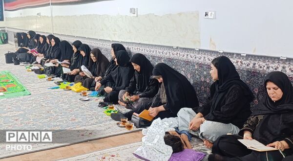 شور حسینی در مسجد امام رضا(ع) نظرآباد با قرائت دعای توسل و زیارت عاشورا 