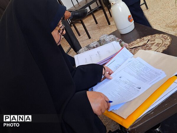 بازدید سرگروه‌ های آموزشی استان چهار محال و بختیاری از مدارس میانکوه