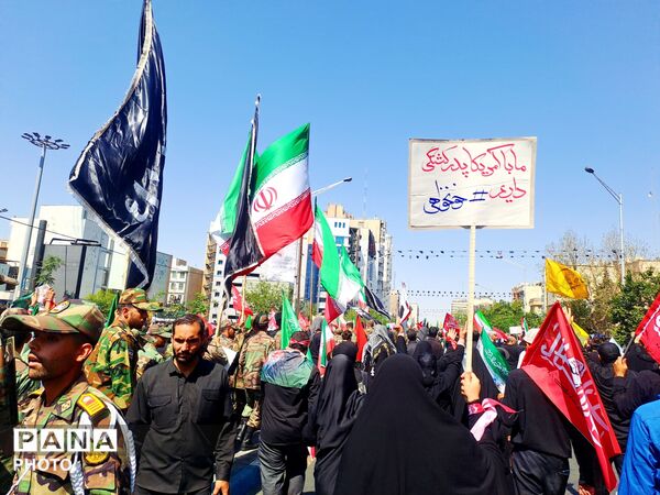 آخرین سلام؛ از میدان انقلاب تا میدان آزادی، تهران در آیین وداع با رهبر شهید