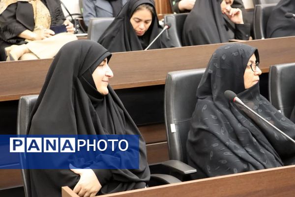 نشست همدلی بانوان در تحکیم وحدت ملی در تربت‌حیدریه 