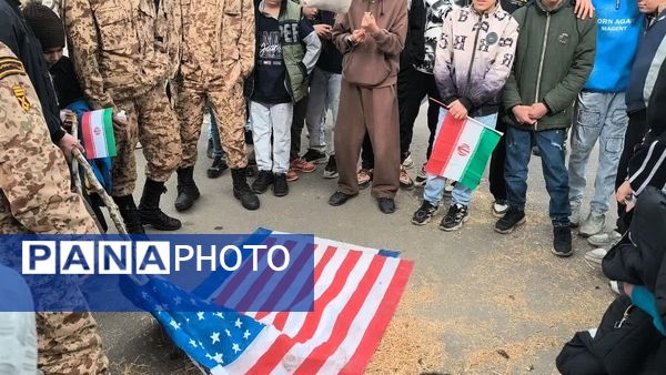 راهپیمایی ۲۲ بهمن در مینودشت