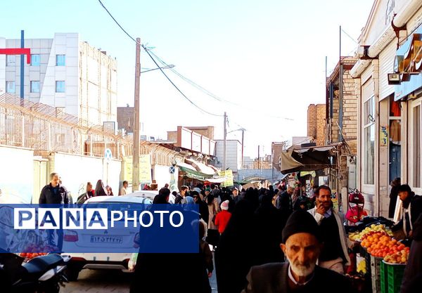 حال و هوای بازارهای کاشمر در آستانه شب یلدا