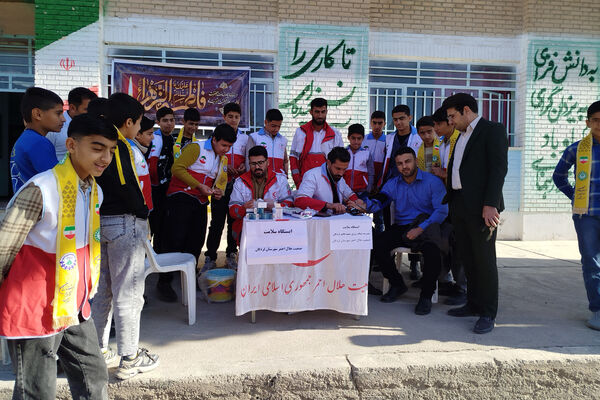 دانش‌آموزان مدرسه شهید باهنر لردگان آماده مقابله با زلزله شدند