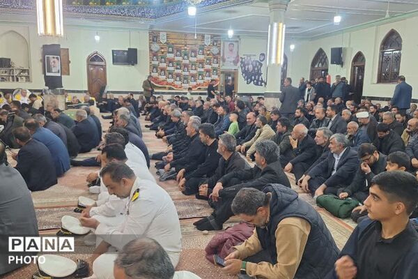 مراسم اربعین شهدای ناوچه دنا در روستای لزور
