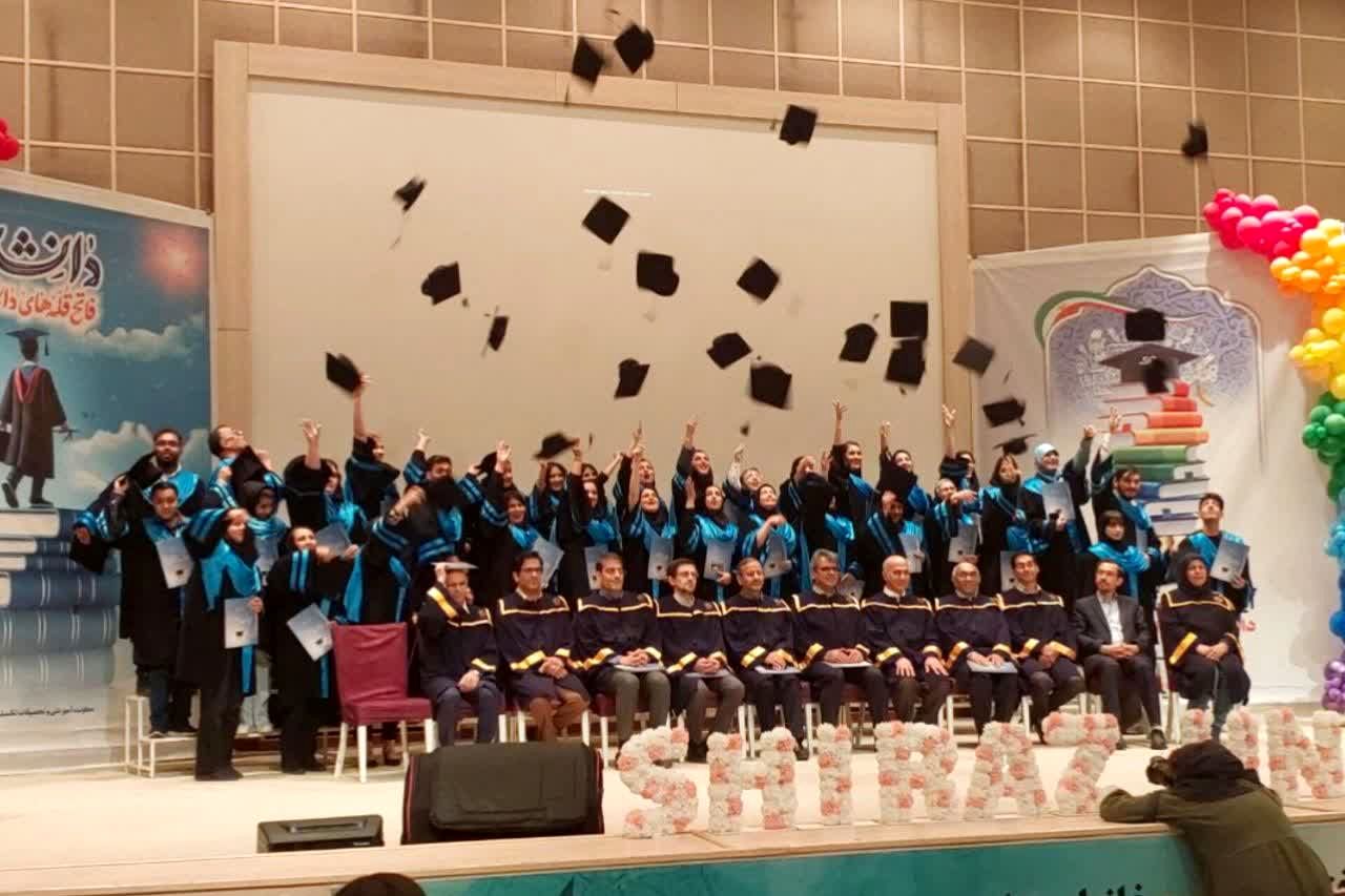 جشن دانش آموختگی دانشجویان دانشگاه شیراز 