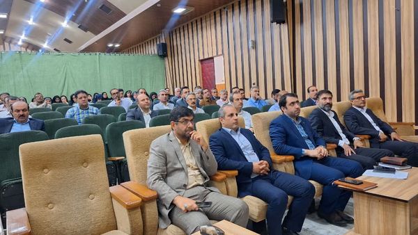 جلسه تخصصی مدیران مدارس آموزش‌وپرورش ناحیه 1 کرج