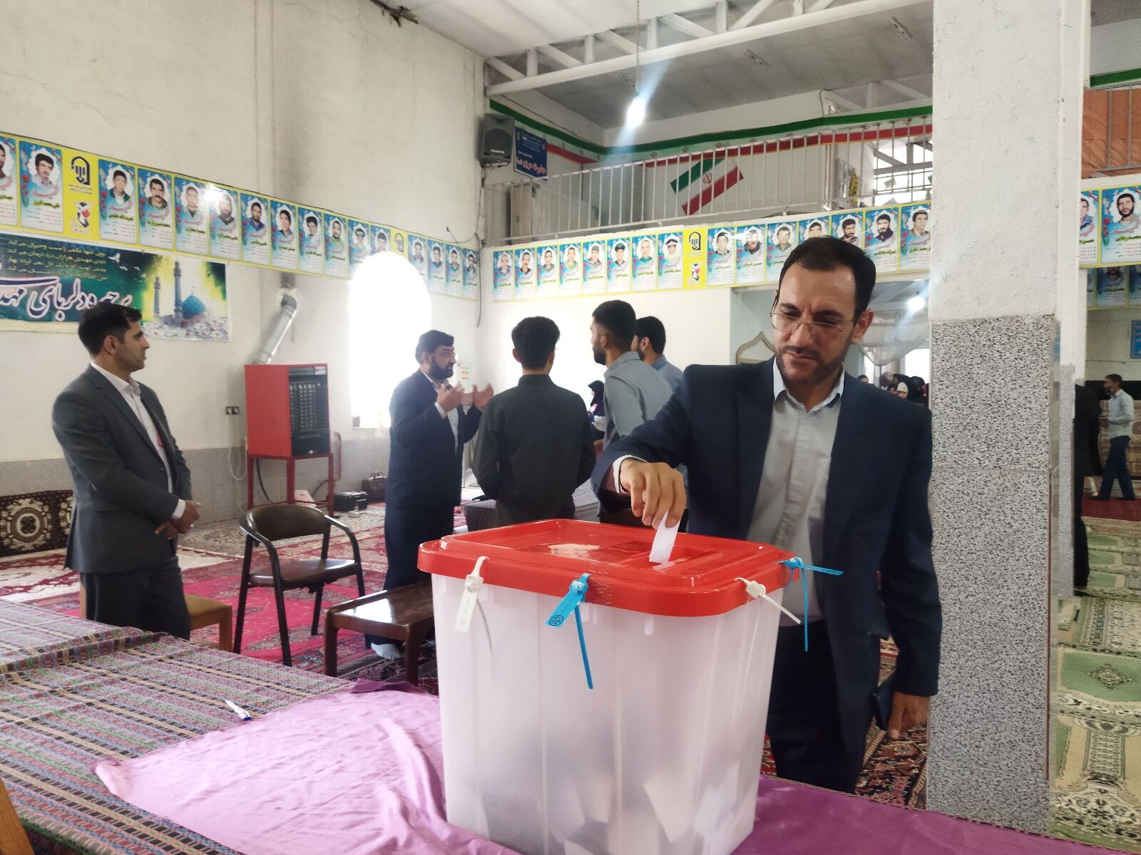 انتخابات چهاردهمین دوره ریاست‌جمهوری در شهر راز