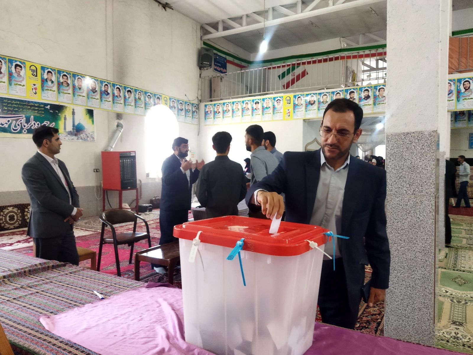 انتخابات چهاردهمین دوره ریاست‌جمهوری در شهر راز
