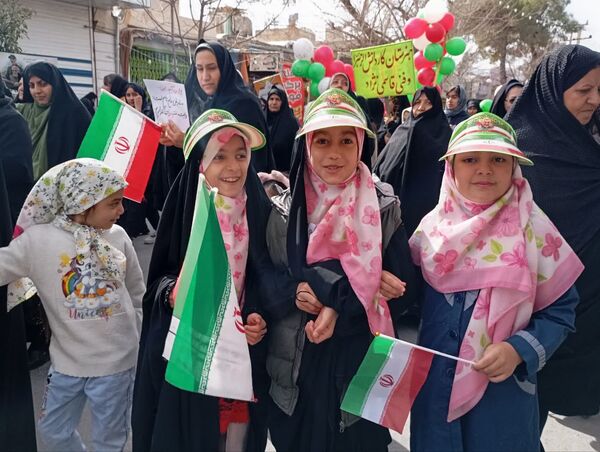 اقتدار کودکان نی‌ریزی در حماسه 22 بهمن