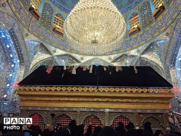 سنگ تمام مواکب عراقی در پذیرایی از  زوار پیاده اربعین حسینی