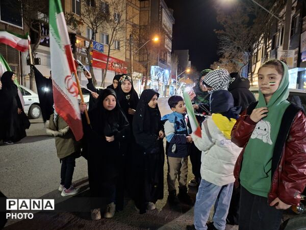 تجمع فرهنگیان و دانش‌آموزان اهری در آستانه چهلم رهبر شهید و شهدای دانش‌آموز میناب