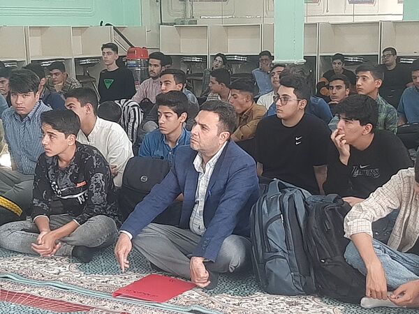 مراسم روایت‌گری شهدا در دبیرستان شاهد ابوذر غفاری نیشابور 