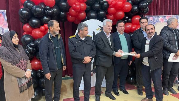  همایش تجلیل از نخبگان کنکور شهرستان اسکو 