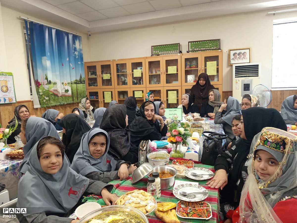  طعم غذای سنتی مادر بزرگ ها ، زیر سقف دبستان مصلی نژادحضرت زینب (س)