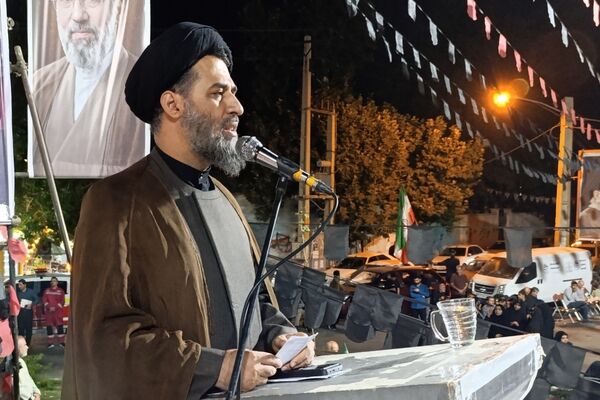 دشمن با همه توان آمد، اما ملت ایران ایستادگی کرد
