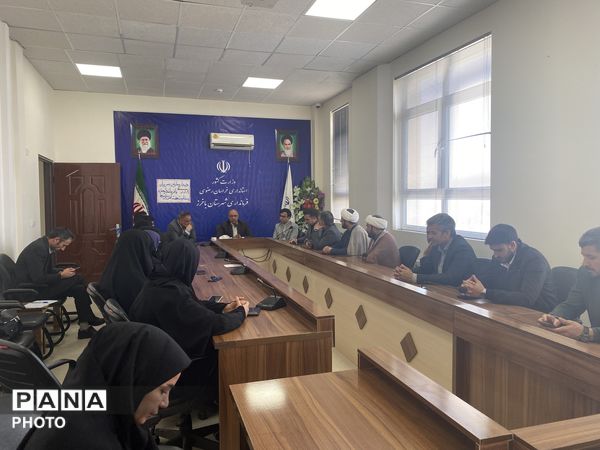 دیدار فرهنگیان با امام جمعه و فرماندار