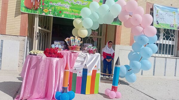 شکوفه‌های مهر در مارکده؛ دبستان سردار سلیمانی میزبان جشن جوانه‌ها