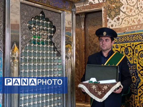 مراسم غبار روبی و زیارت ضریح مطهر سلطانعلی ابن امام محمد باقر (ع) در کربلای ایران 