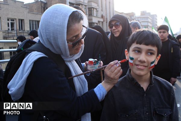 تشییع پیکر شهیدان لاریجانی، سلیمانی و شهدای ناو دنا