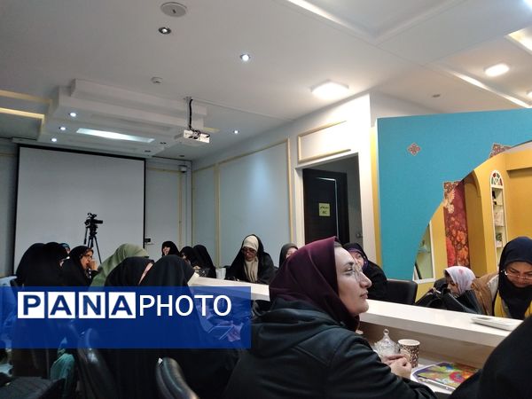 رونمایی پویش ملی کتابخوانی مهمان حرم 