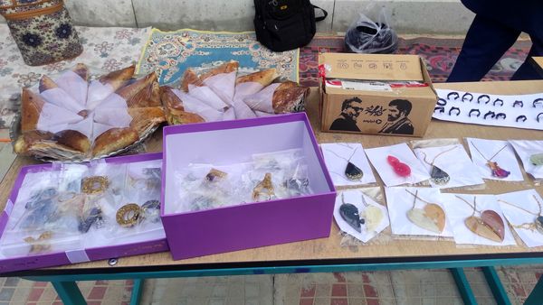 برپایی بازارچه کسب و کار در دبیرستان قلم‌چی۲ بن