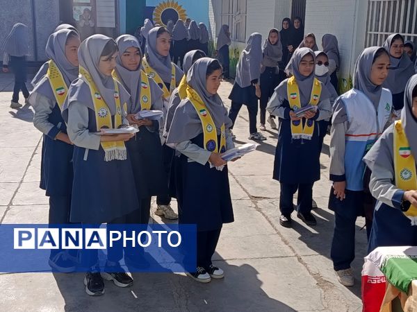 جشن عاطفه‌ها در دبیرستان افق خواف 