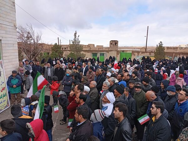 جشن انقلاب و حضور پرشور مردم روستای برآباد خواف
