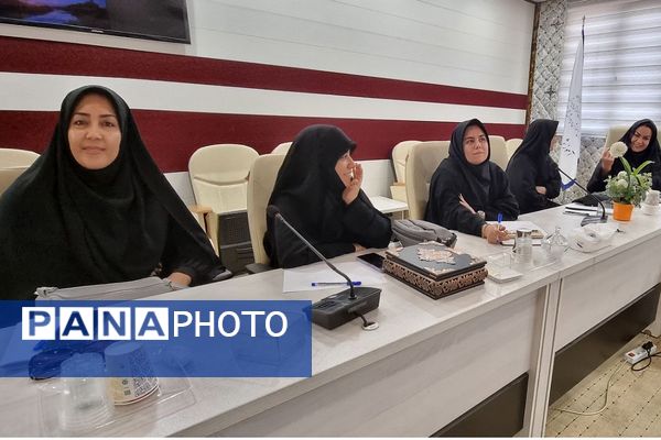 برگزاری کارگاه‌های آموزشی مهارت ارتباط مؤثر و سبک زندگی اسلامی-ایرانی ویژه رابطین امور بانوان منطقه کهریزک 