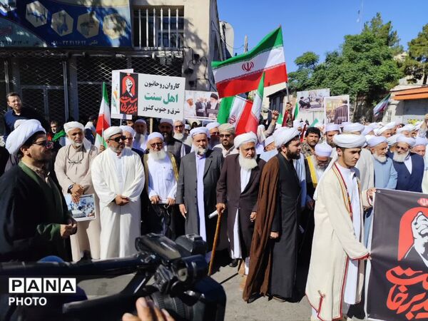 ایران متحد؛ شکوه حضور علمای اهل‌ سنت در بدرقه رهبر شهید