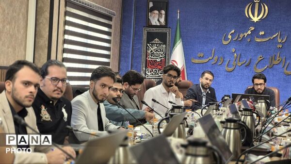 نسل زد پای بازنگری ساختار شورای مشاوران نشست