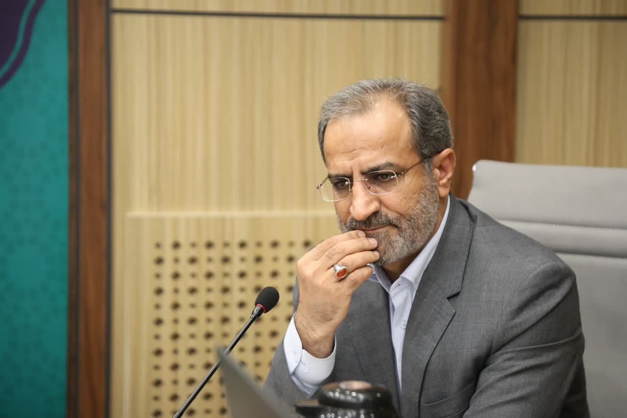 مدارس باید الگوی مناسبی برای دانش‌آموزان در صرفه‌جویی از انرژی ارائه دهند