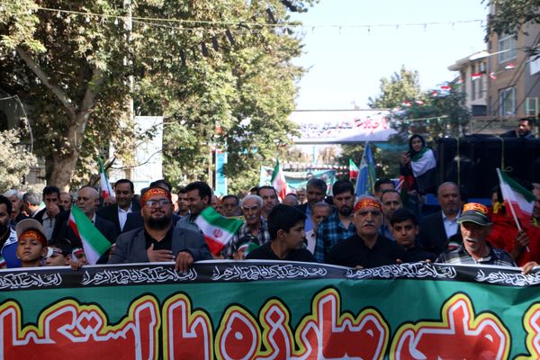 فریاد استکبار ستیزی از ورامین طنین انداز شد