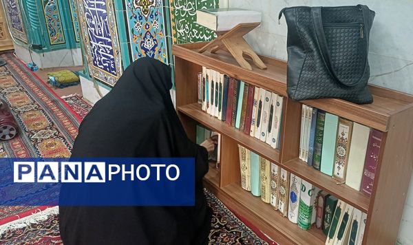 غبار روبی مسجد جامع کوهپایه همزمان با حلول ماه رمضان و ایام نوروز
