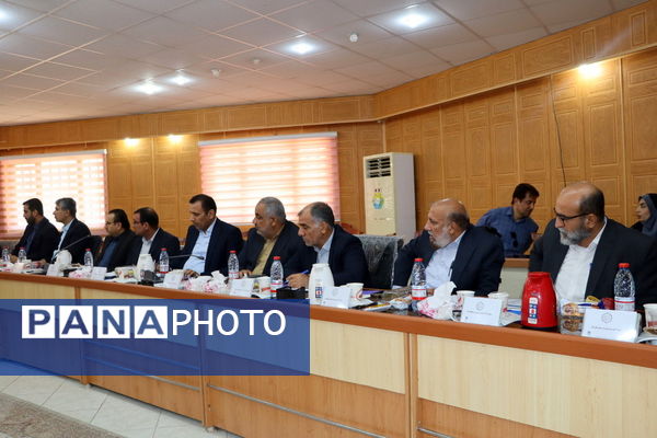  نشست هم‌اندیشی تخصصی مدیران آموزش و پرورش مناطق ۱۸ گانه و دانشگاه فنی و حرفه‌ای استان بوشهر 