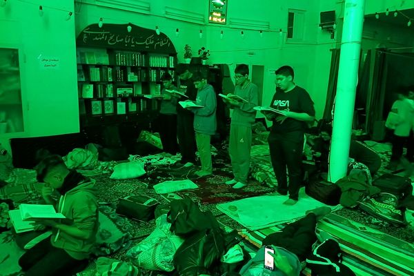 اولین روز حضور پسران ناحیه دو شهرری در مراسم معنوی اعتکاف 