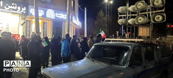 تشییع باشکوه شهید محمد مولوی و مردمی که میدان را خالی نکردند