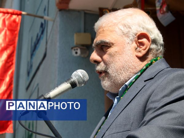 آیین نواختن زنگ ایثار و مقاومت در دبیرستان شاهد معراج