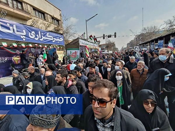 حضور میلیونی ایرانیان در جشن‌ پیروزی انقلاب اسلامی 